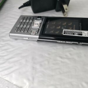 Sony Ericsson T700 (Unlocked) Cellular Phone - Image 7