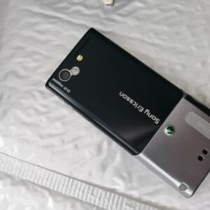 Sony Ericsson T700 (Unlocked) Cellular Phone - Image 8