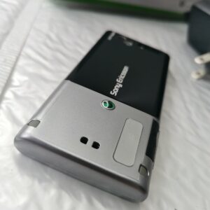 Sony Ericsson T700 (Unlocked) Cellular Phone - Image 10