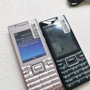 Sony Ericsson Elm J10, J10i, - Metal black / Pink (Unlocked) Cellular Phone Color Pink Battery 2 batteries - Image 15