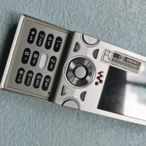 Sony Ericsson W995 W995a 2.6" 8MP 118MB Key mobile phone Color Black - Image 10