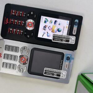 Sony Ericsson W880 W880i (Unlocked) Cellular Phone - Image 2