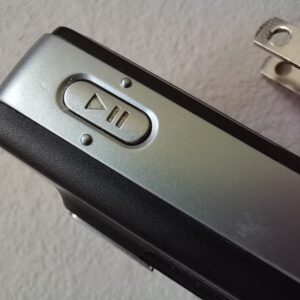 Sony Ericsson K750 Very Rare - For Collectors - Unlocked Bundle Description 1 battery - Image 9