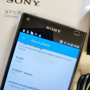 E5823 Sony Xperia Z5 Compact Z5C 32GB Android Single Sim Unlocked 4G LTE Color White - Image 3