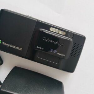 Sony Ericsson K800i K800 Cyber-shot Black (Unlocked) Classic 3G Mobile Phone Bundle Description 1 battery - Image 4