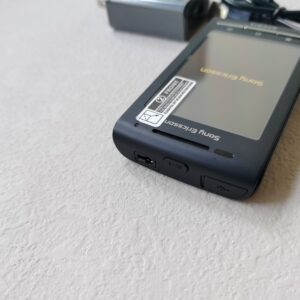 Sony Ericsson Xperia X8 E15, E15i, E15a (Unlocked) Mobile phone Android 2.1 Bundle Description 1 battery - Image 3