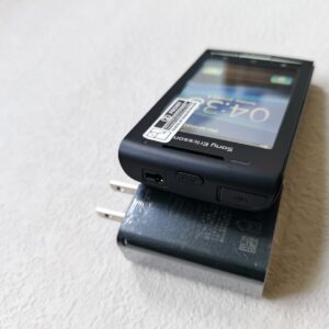 Sony Ericsson Xperia X8 E15, E15i, E15a (Unlocked) Mobile phone Android 2.1 Bundle Description 1 battery - Image 11