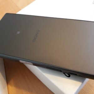 Sony Xperia Z5 Compact Z5C E5823 32GB Unlocked 4G LTE  Android 5.1.1 Smartphone Color Yellow - Image 2