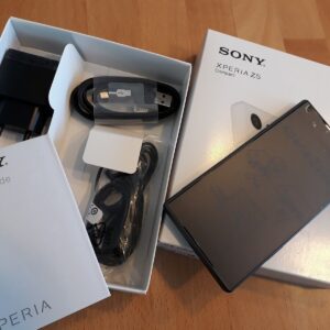 Sony Xperia Z5 Compact Z5C E5823 32GB Unlocked 4G LTE  Android 5.1.1 Smartphone Color Yellow - Image 3