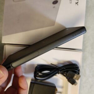 Sony Xperia Z5 Compact Z5C E5823 32GB Unlocked 4G LTE  Android 5.1.1 Smartphone Color Yellow - Image 6