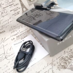 99% N e w Sony  Xperia XZ3-64GB Phone Model H8416 without NFC Wireless Charging Standard 1battery+1charger - Image 2