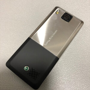 Sony Ericsson T650 T650i 3G 2G unlocked GSM 900 / 1800 / 1900 keyboard phone - Image 5