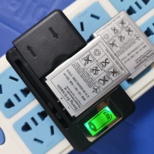 BST-36 Battery + charger For Sony Ericsson J300 J310 Z550 T250 K510i K510 K320 Items Included EU/UK/AU - Image 2