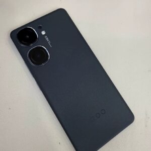 vivo iQOO Neo9S Pro+ 5G 6.78" 50MP LTPO AMOLED  144Hz Snapdragon 8 Smartphone Colors Random color or color noted by yourself Charger Included Yes Storage Capacity 12+256G - Image 12