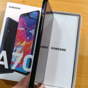 Samsung Galaxy A70 SM-A705F/DS 6.7in 32MP 128GB Android Intelligent mobile phone Colors Black - Image 4