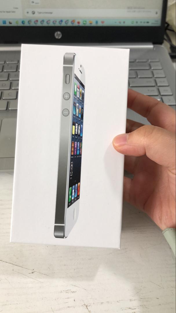 99%new Apple iPhone 5 64GB+iphone 4 32G ios - black with box - Image 9