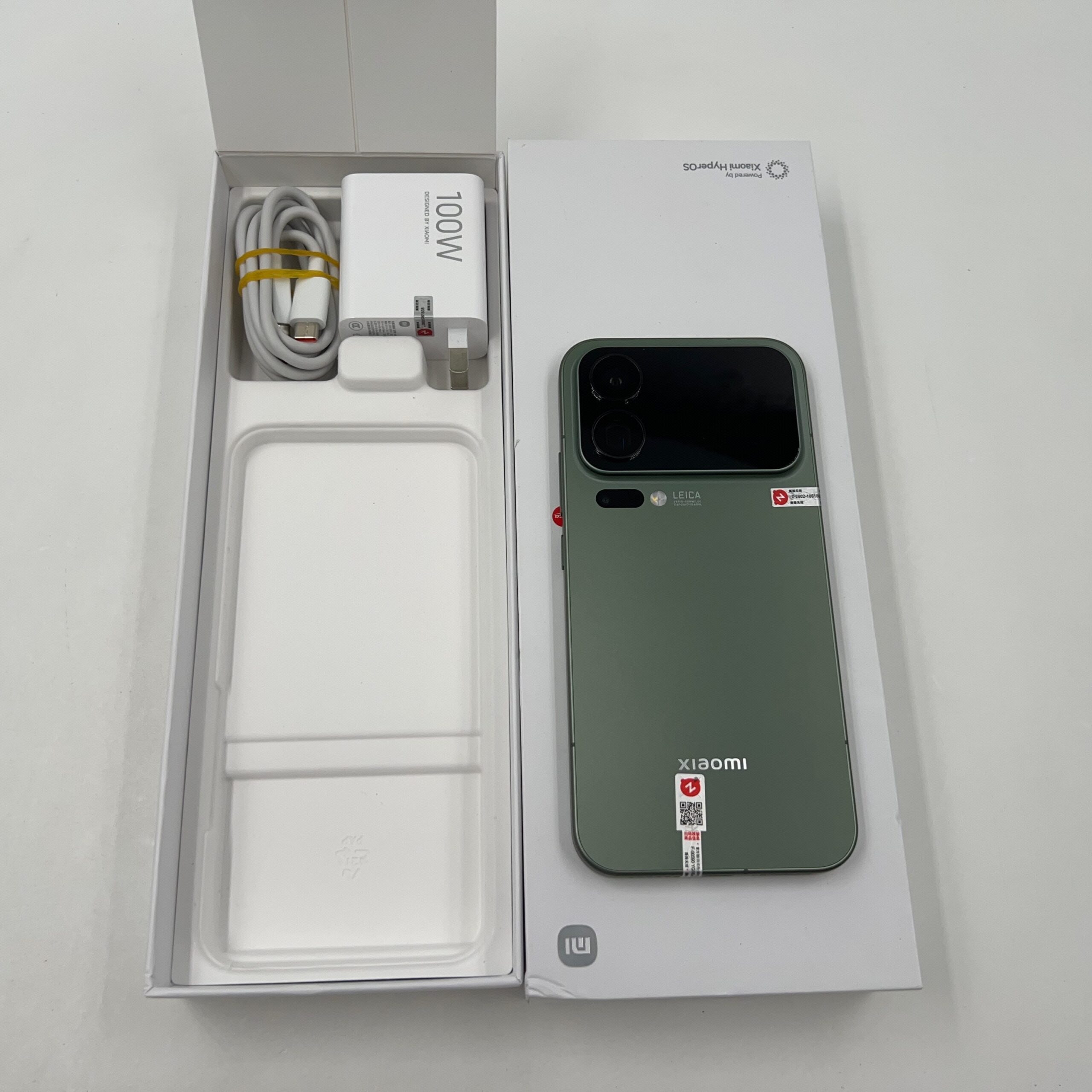Xiaomi 17 promax 16+1TB Green with all accessories Global and iPhone 12 Promax 512GB Blue with box