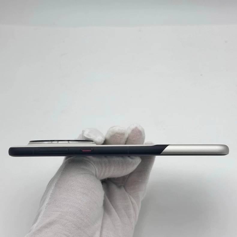 Huawei Mate 60 Pro+ 6.76" 50MP 16+1TB Kirin 9000S HarmonyOS Google play Charger Included Yes Storage Capacity 16+1TB - Image 13