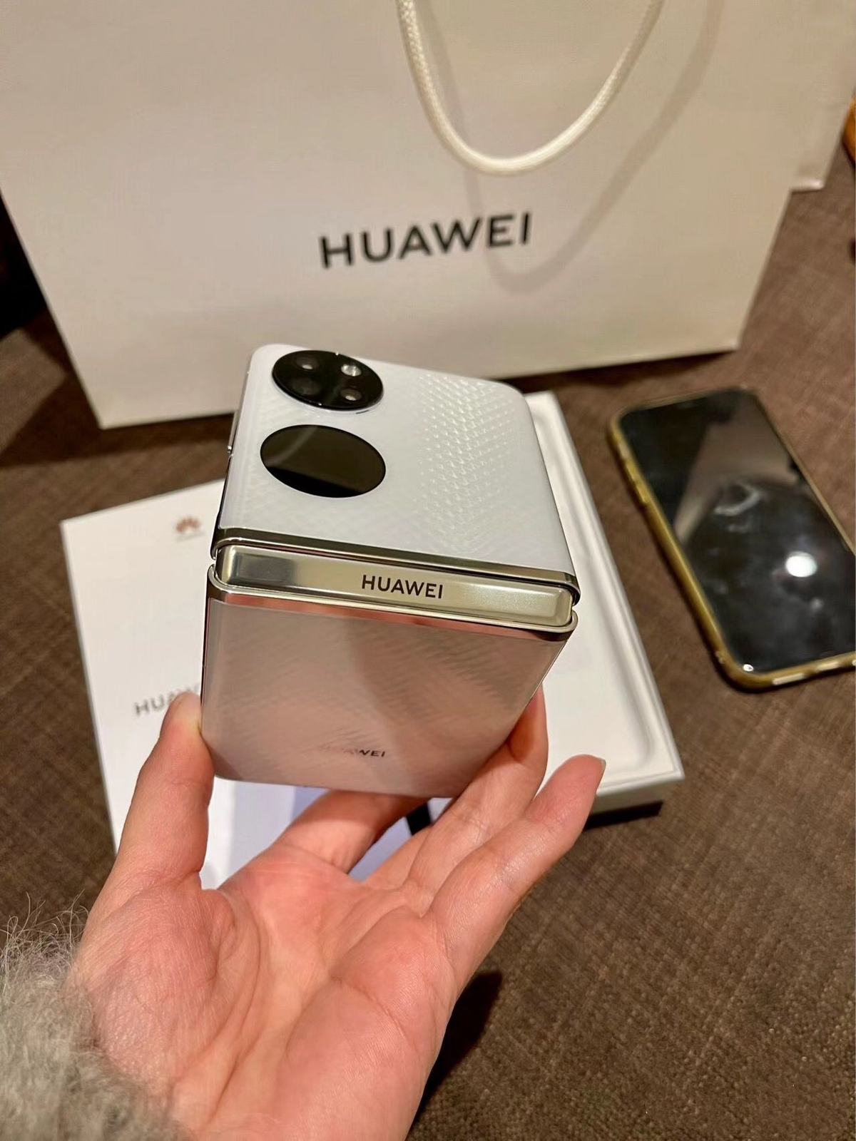 Huawei P50 Pocket 256GB/512GB HarmonyOS 2.0 Snapdragon no Google Play Color random color Storage Capacity 12+512 GB - Image 3