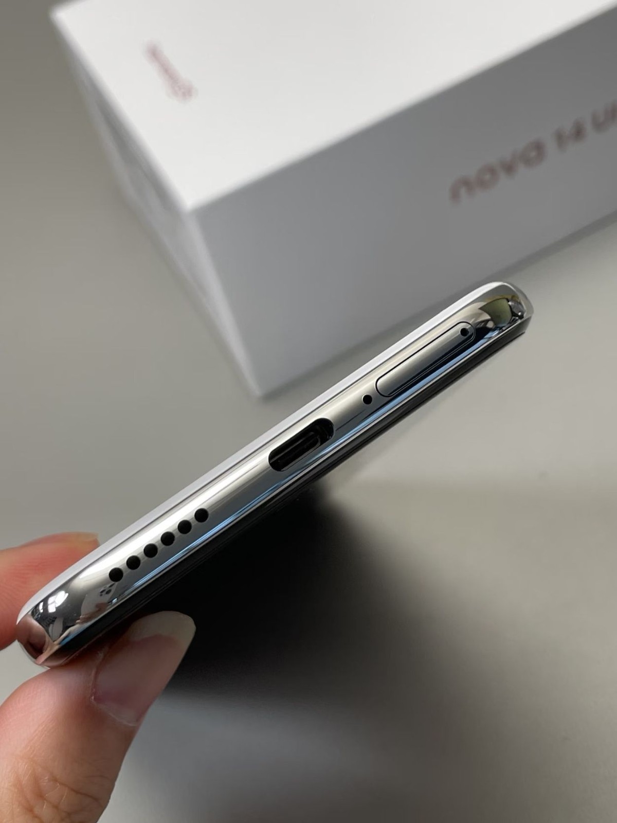 Huawei nova 14 Ultra 6.81" 50MP Kirin 8020 5500mAh Unlocked HarmonyOS storage 1TB 12GB RAM colors Please note the color. - Image 2