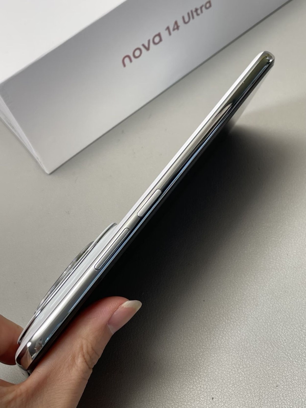 Huawei nova 14 Ultra 6.81" 50MP Kirin 8020 5500mAh Unlocked HarmonyOS storage 1TB 12GB RAM colors Please note the color. - Image 4
