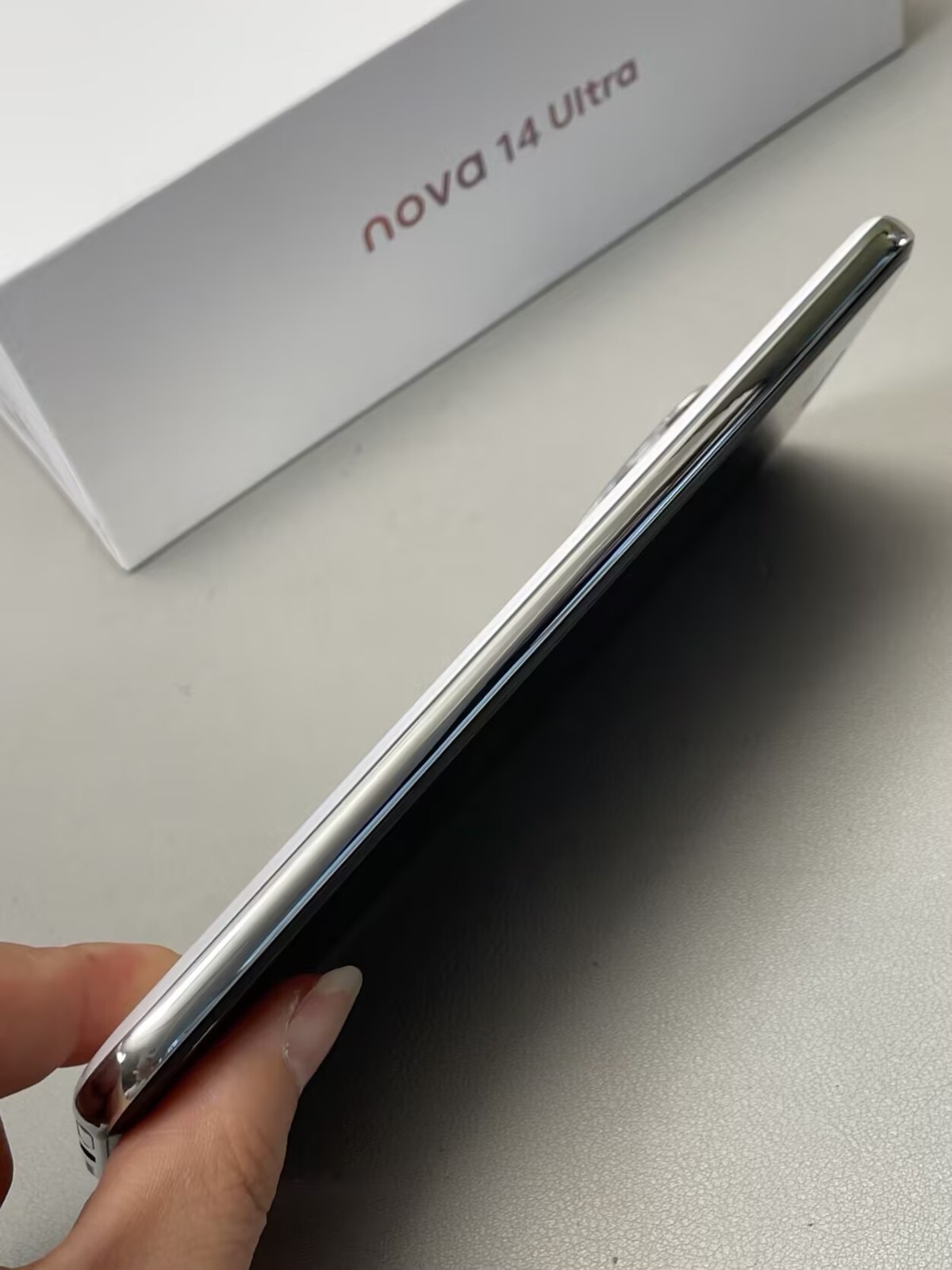 Huawei nova 14 Ultra 6.81" 50MP Kirin 8020 5500mAh Unlocked HarmonyOS storage 1TB 12GB RAM colors Please note the color. - Image 5