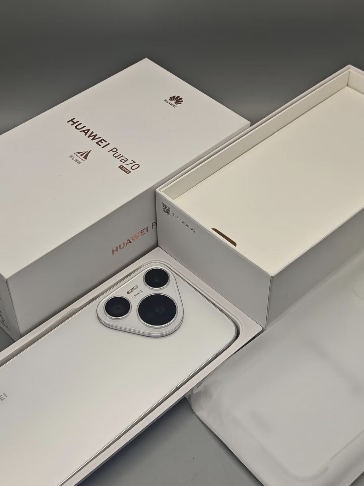 Huawei Pura 70 6.6'' 50MP 256/512GB 1TB Kirin 9000S1 SmartPhone Unlocked Storage 12+1TB bundle description phone+charger Model Number Huawei Pura 70 colors Random Color - Image 3