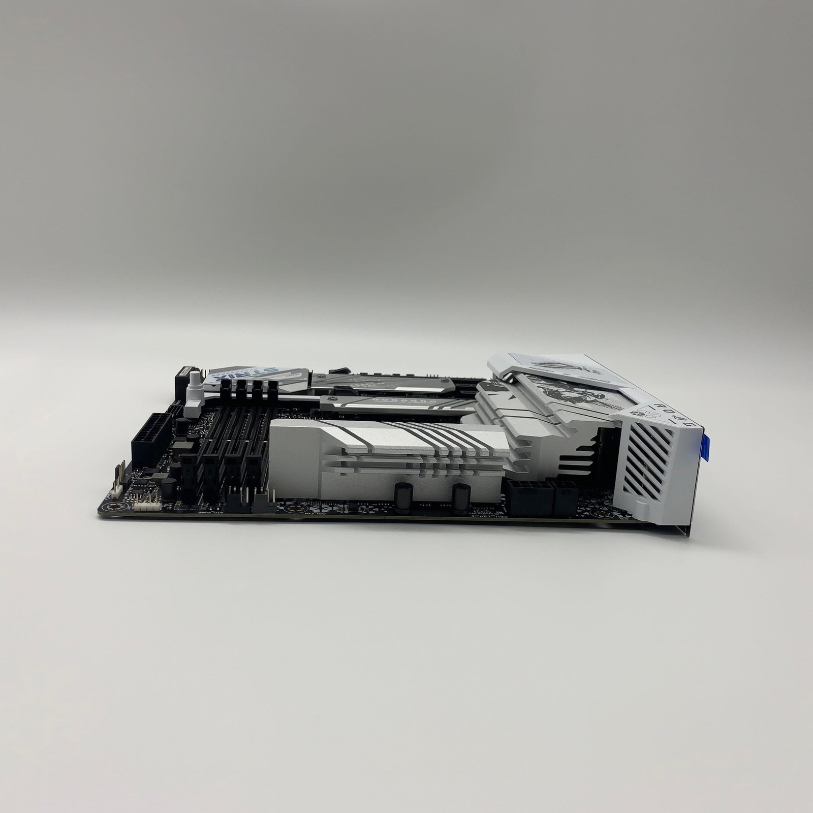 ASUS ROG STRIX B760-G GAMING WIFI S (White mATX, Intel B760, LGA 1700) Socket Type LGA 1700 - Image 3
