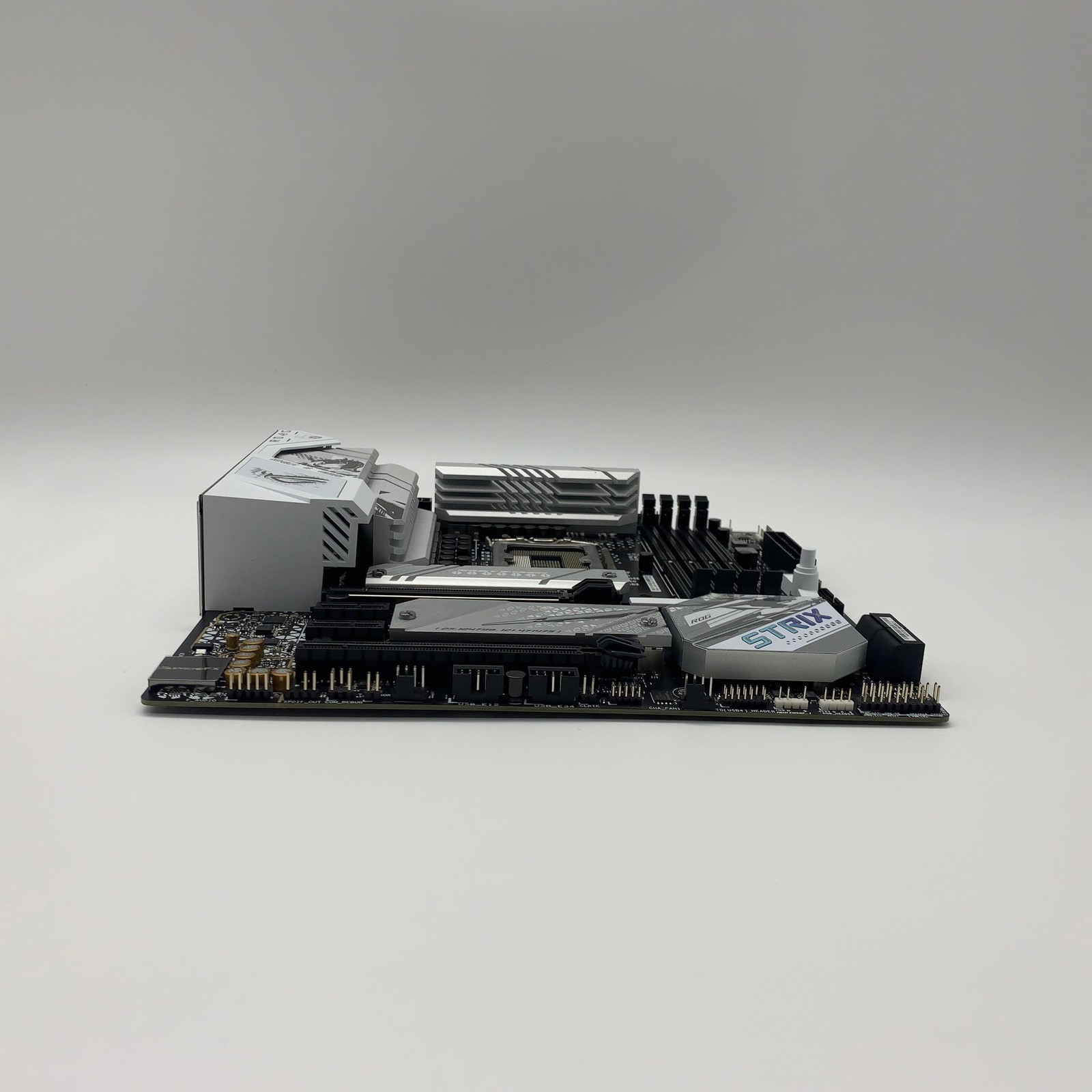 ASUS ROG STRIX B760-G GAMING WIFI S (White mATX, Intel B760, LGA 1700) Socket Type LGA 1700 - Image 5