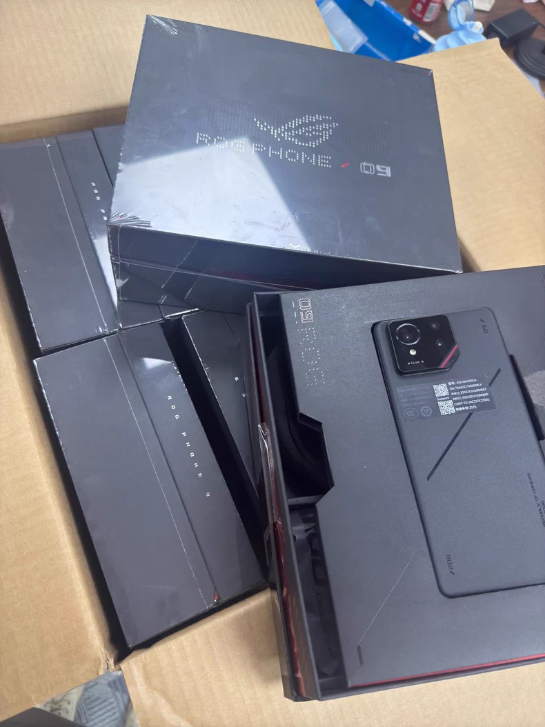 HOT Asus ROG Phone 9 Pro 5G Android 15 1TB 24GB RAM Game Phone Global storage 24+1TB