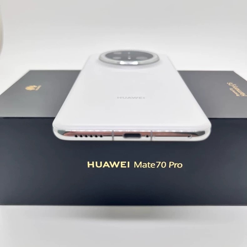 Huawei Mate 70 Pro 6.9" Kirin 9020 HarmonyOS 12GB+512GB Google play Color please note color in order Storage Capacity 1TB 12GB RAM - Image 11