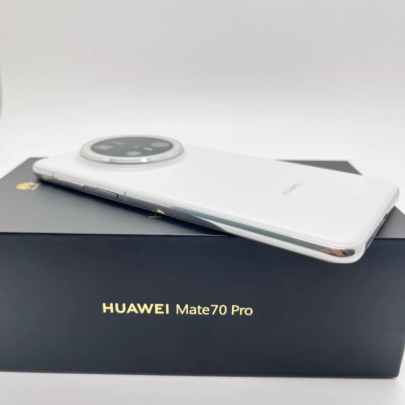 Huawei Mate 70 Pro 6.9" Kirin 9020 HarmonyOS 12GB+512GB Google play Color please note color in order Storage Capacity 1TB 12GB RAM - Image 14