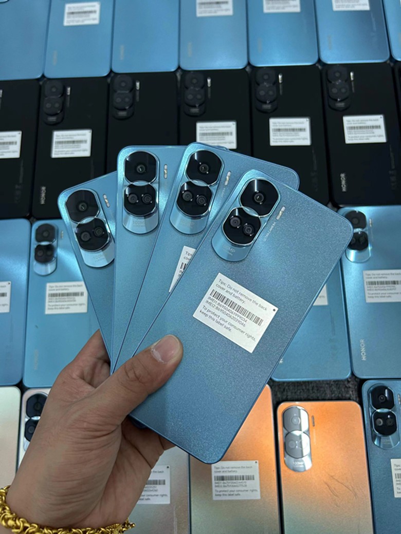 Huawei global Honor 90 Lite 5G Google Play Android13 100MP 8+256GB Smartphone Color Blue Charger Included Yes Storage Capacity 8+256GB
