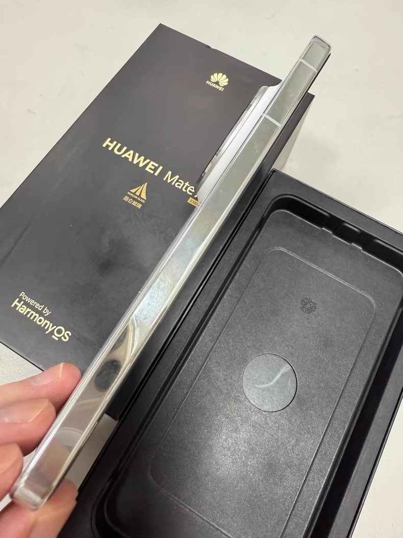 Huawei mate70 6.7" 50MP 12+512GB Dual SIM HarmonyOS Google Play Global Couleur White Capacité de stockage 512GB phone + charger + phone box - Image 4