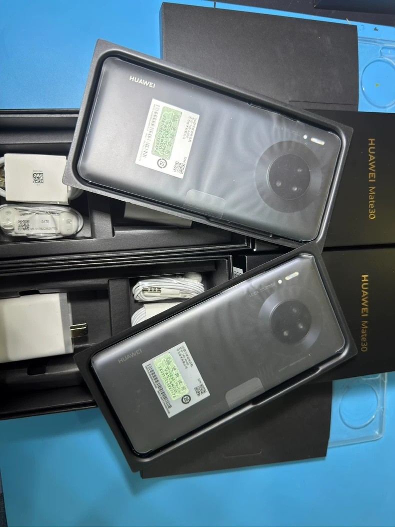 Huawei Mate 30 5G 6.62" 40MP 8+256GB Unlocked HarmonyOS Google Play Model Mate 30 5G Storage Capacity 8+128GB Model Number HarmonyOS with Google Play - Image 5