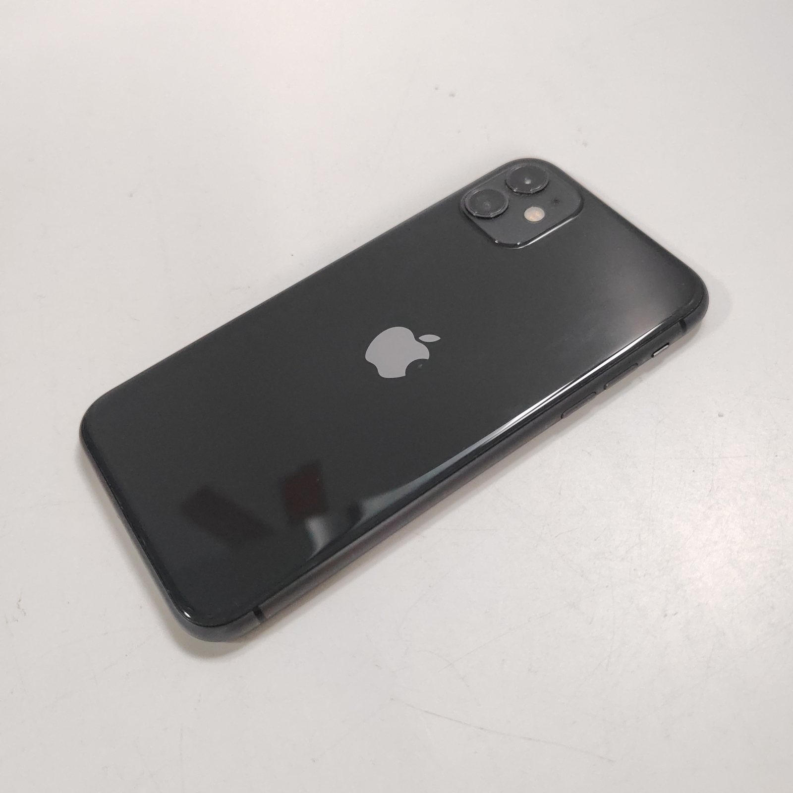 Apple iPhone 11 6.1" 12MP 64/128/256GB iOS 18 all colors with Face ID Storage 4GB+256GB Color Random color - Image 4