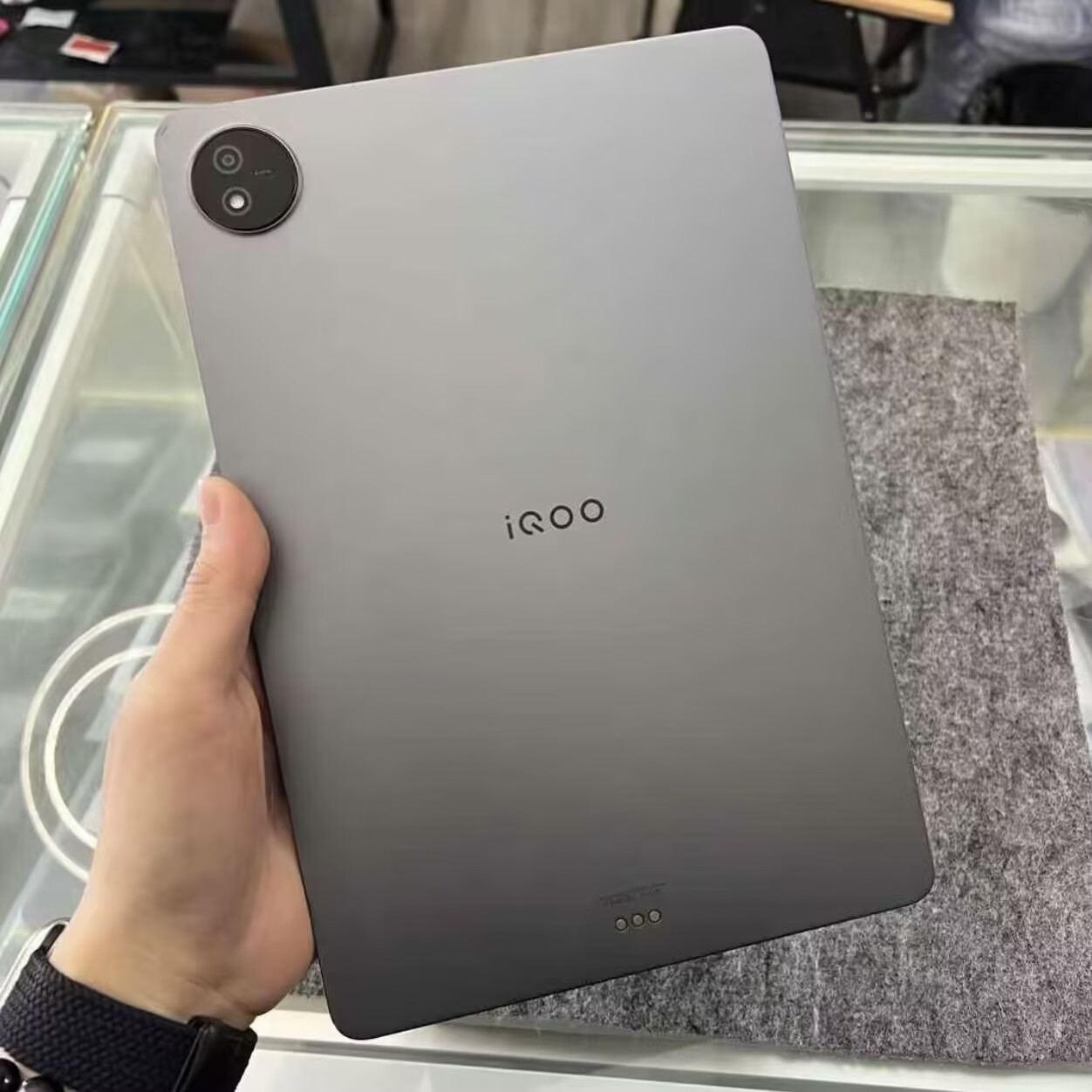 vivo iQOO Pad Air 11.5" Qualcomm Snapdragon 870 SM8250 Wi-Fi Android 8500 mAh Storage 8+128GB Color Random color