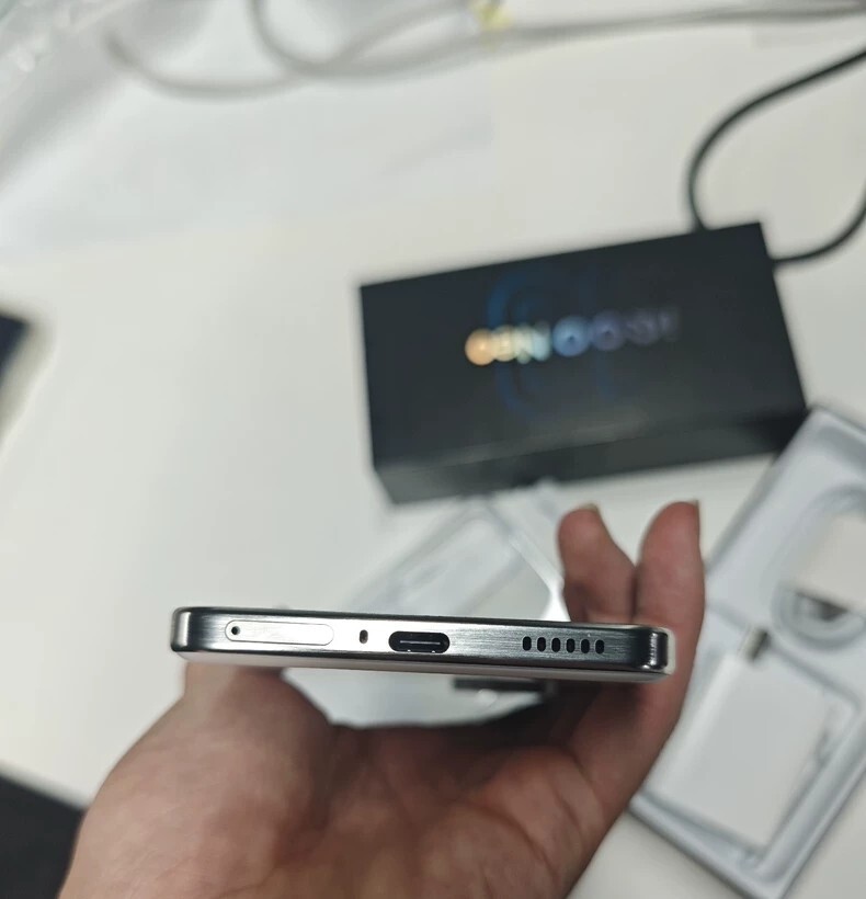 vivo iQOO neo 10 5G 6.78" 50MP Snapdragon 8 Gen 3 256/512GB Smartphone Unlocked storage 256GB 12GB RAM - Image 7