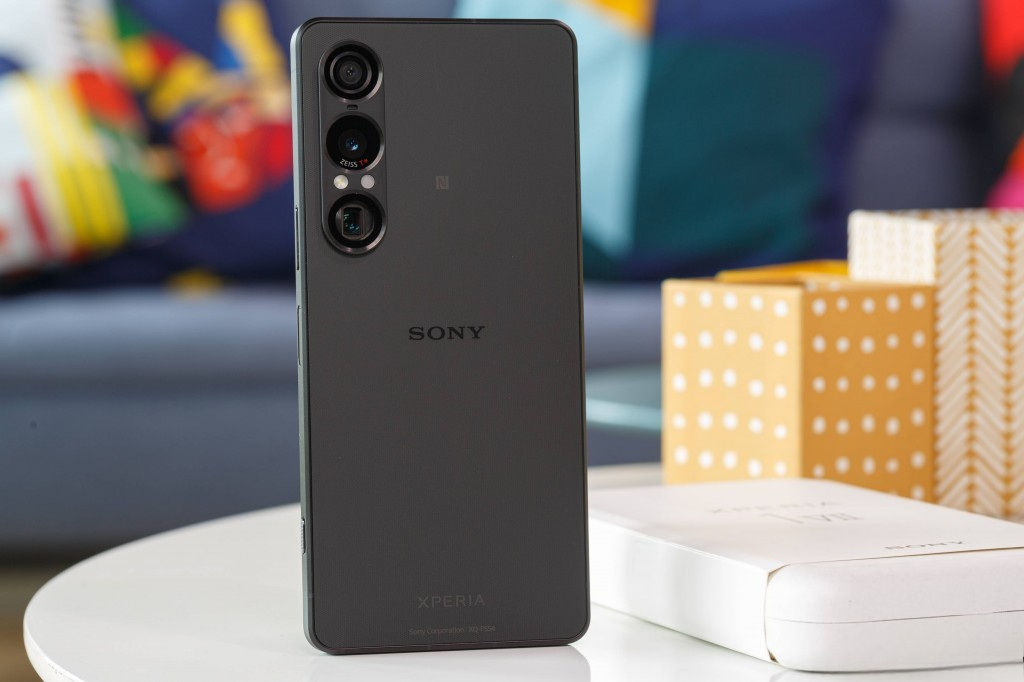 Sony Xperia 1 VII 5G XQ-FS54 XQ-FS72 256GB Factory Unlocked Global eSIM 6.5" Color Random color Model XQ-FS54 Storage Capacity 256GB 12GB RAM - Image 3