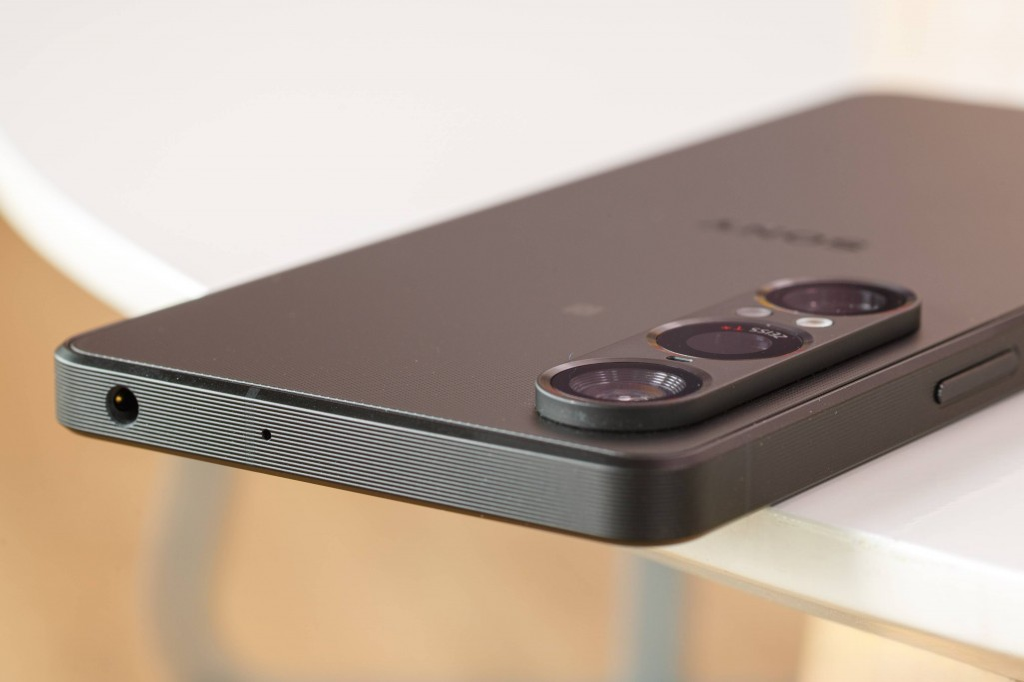 Sony Xperia 1 VII 5G XQ-FS54 XQ-FS72 256GB Factory Unlocked Global eSIM 6.5" Color Random color Model XQ-FS54 Storage Capacity 256GB 12GB RAM - Image 6