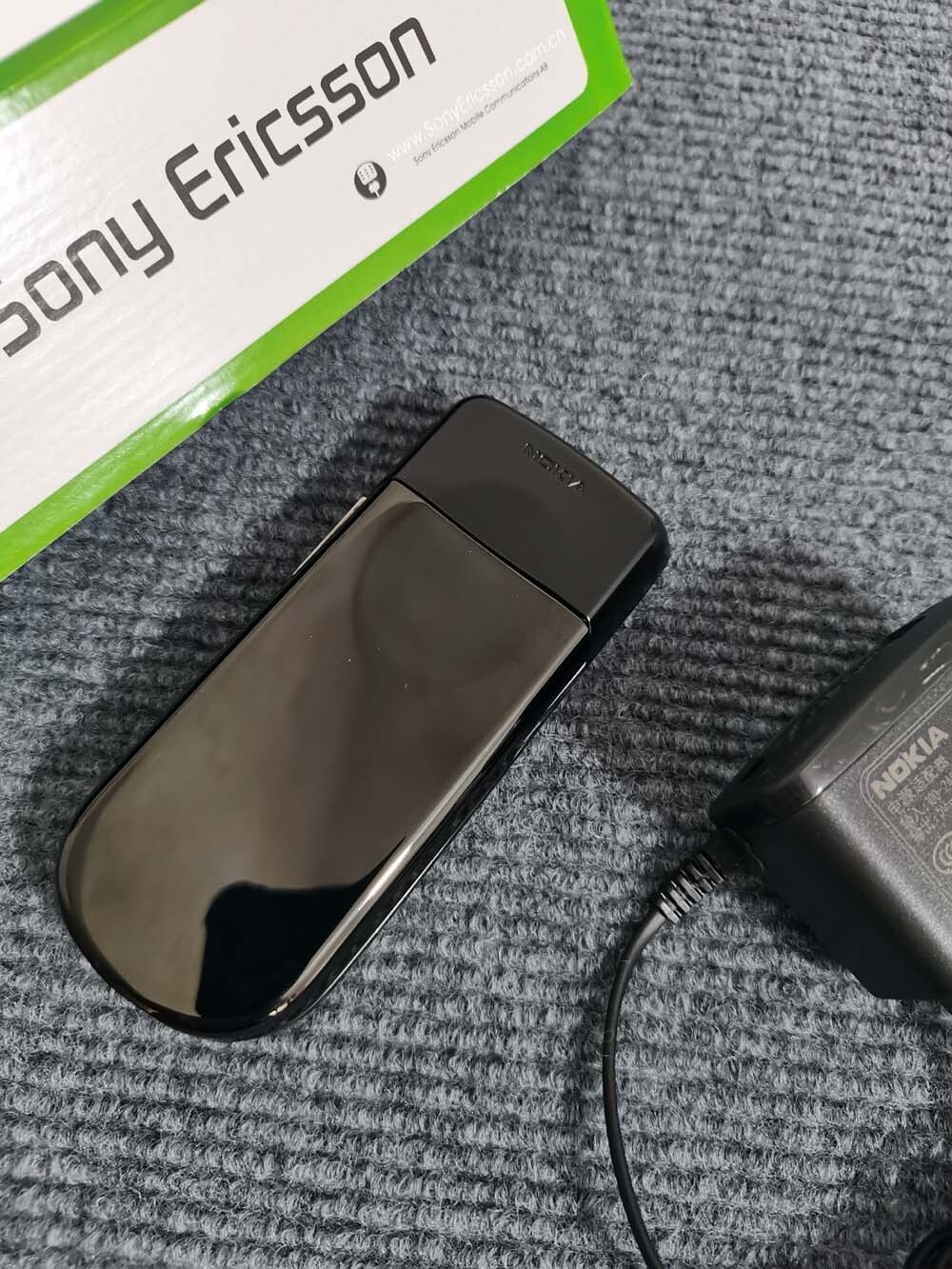 Nokia 8800SE 8800 Sirocco unlocked 2G GSM Bluetooth Mobile phone color Note color when ordering, or random color. battery With one battery Model Number 8800 SE - Image 9