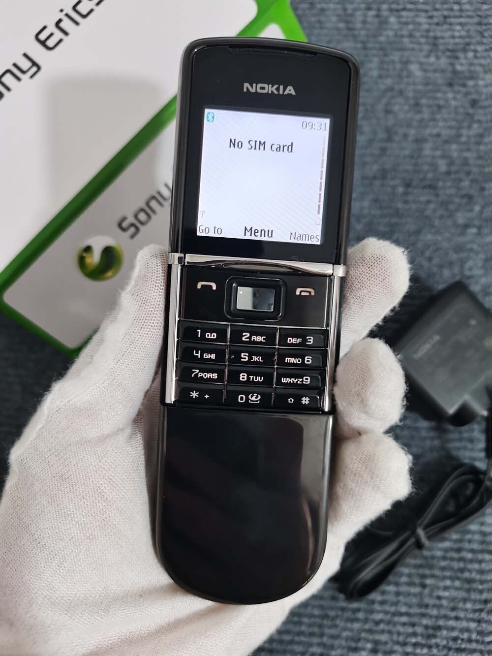 Nokia 8800SE 8800 Sirocco unlocked 2G GSM Bluetooth Mobile phone color Note color when ordering, or random color. battery With one battery Model Number 8800 SE - Image 12