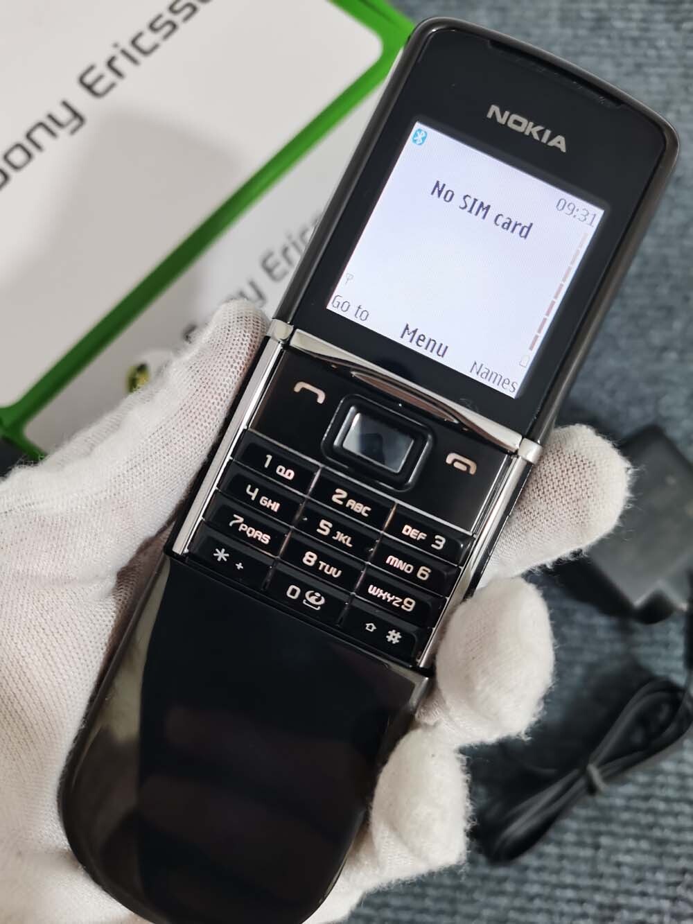 Nokia 8800SE 8800 Sirocco unlocked 2G GSM Bluetooth Mobile phone color Note color when ordering, or random color. battery With one battery Model Number 8800 SE - Image 13