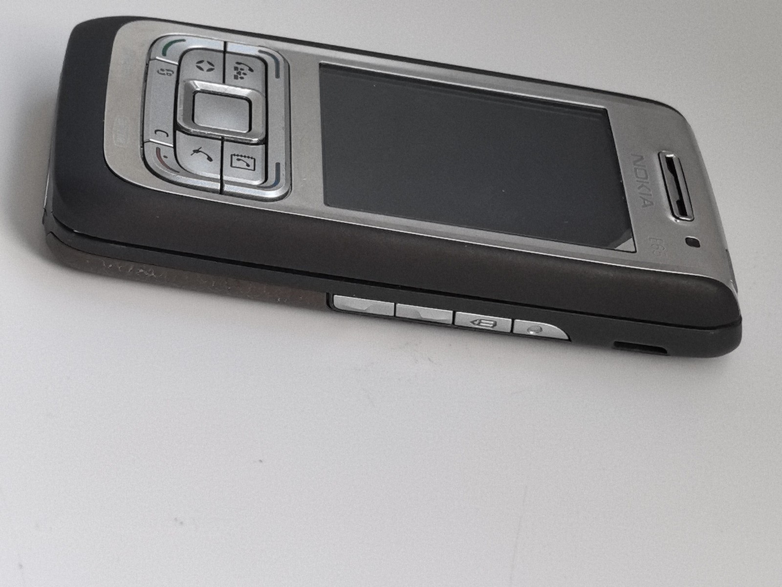 Nokia E65 - (Unlocked) Cellular Phone - Image 4