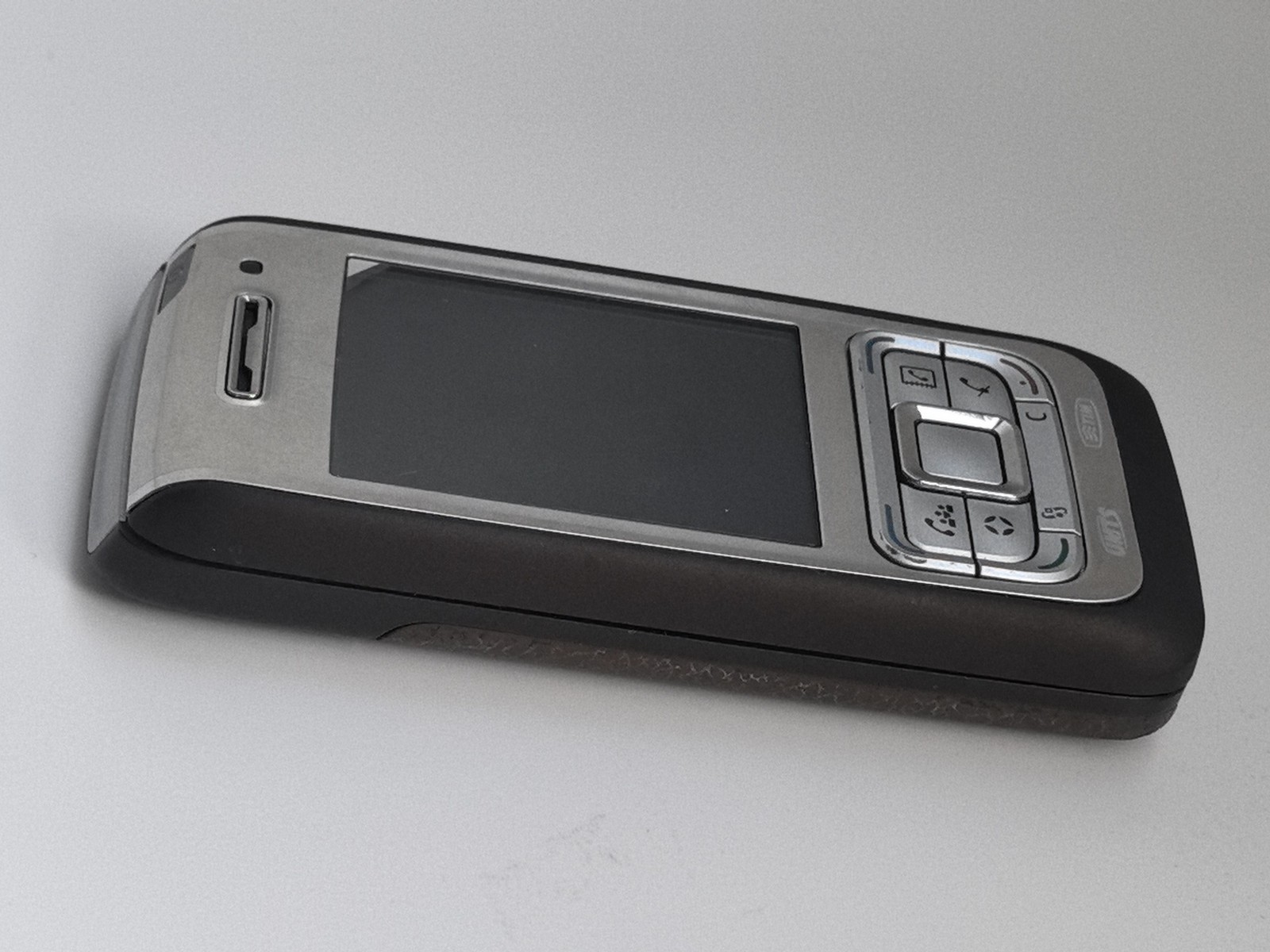 Nokia E65 - (Unlocked) Cellular Phone - Image 6