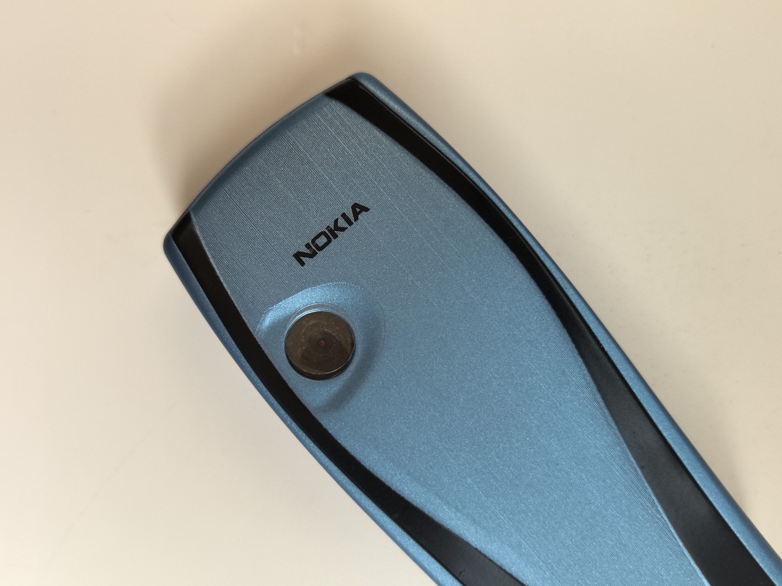 Nokia 7250i - (Unlocked) Cellular Phone - Image 4