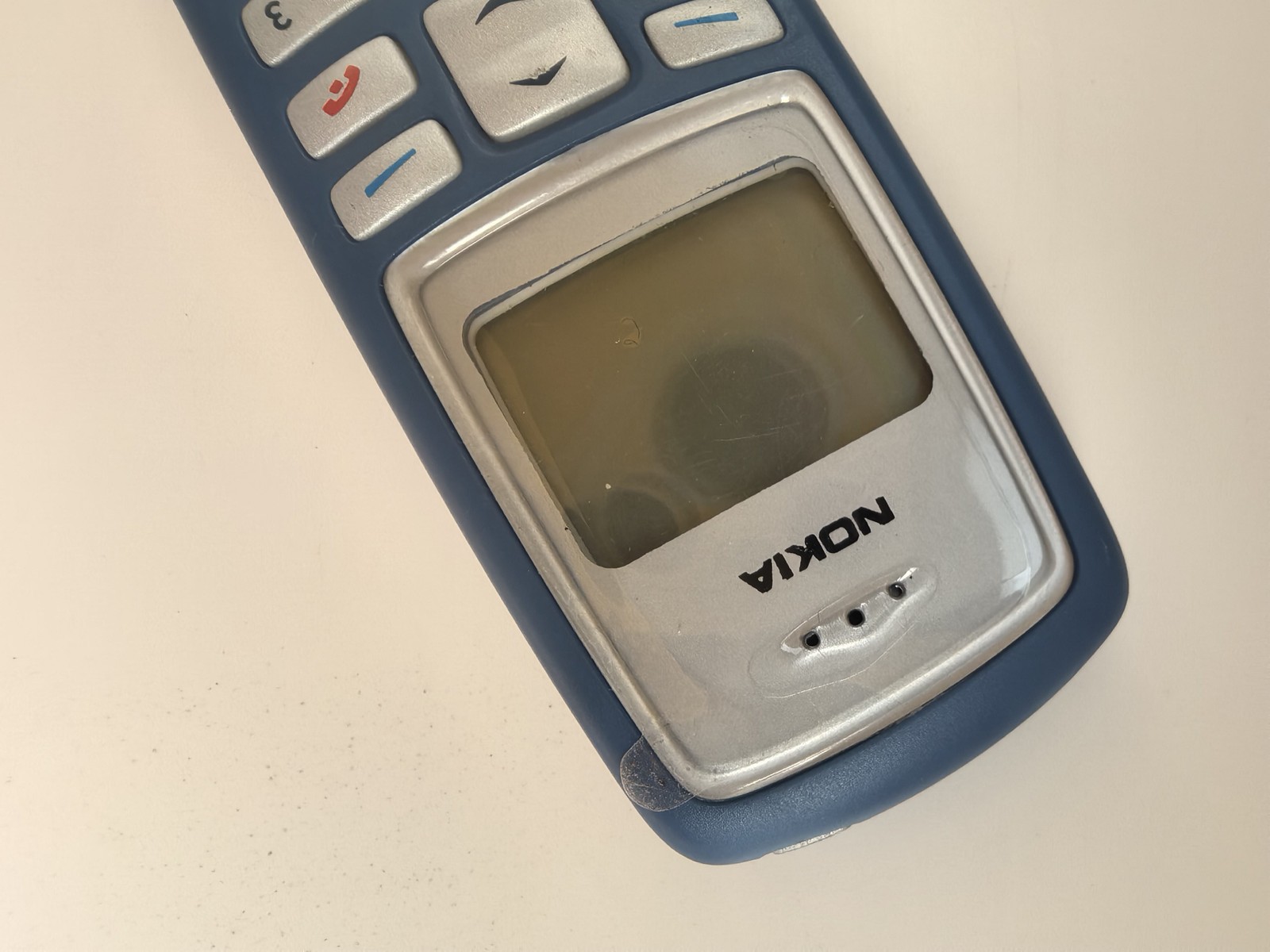 Nokia 2100 - (Unlocked) Cellular Phone - Image 6