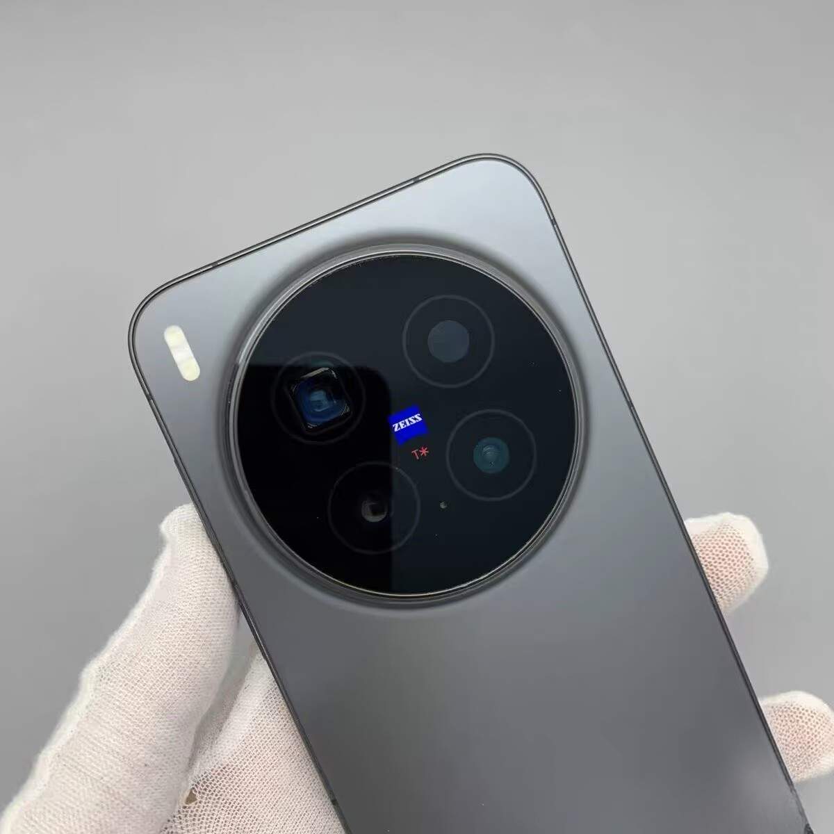 vivo X300 Pro 5G 6.78" 200MP Dimensity 9500 6510mAh Google unlocked storage 256GB 12GB RAM colors random colors - Image 2
