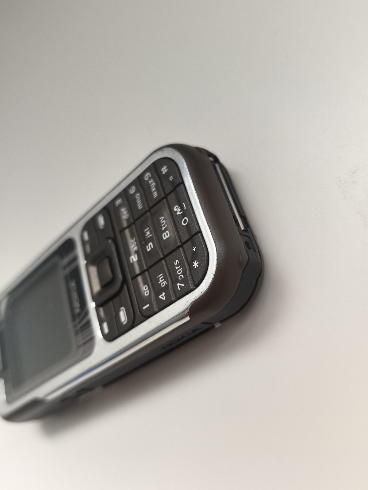 Nokia 7360 - (Unlocked) 1.9" 0.3MP 760mAh Cellular Phone - Image 4