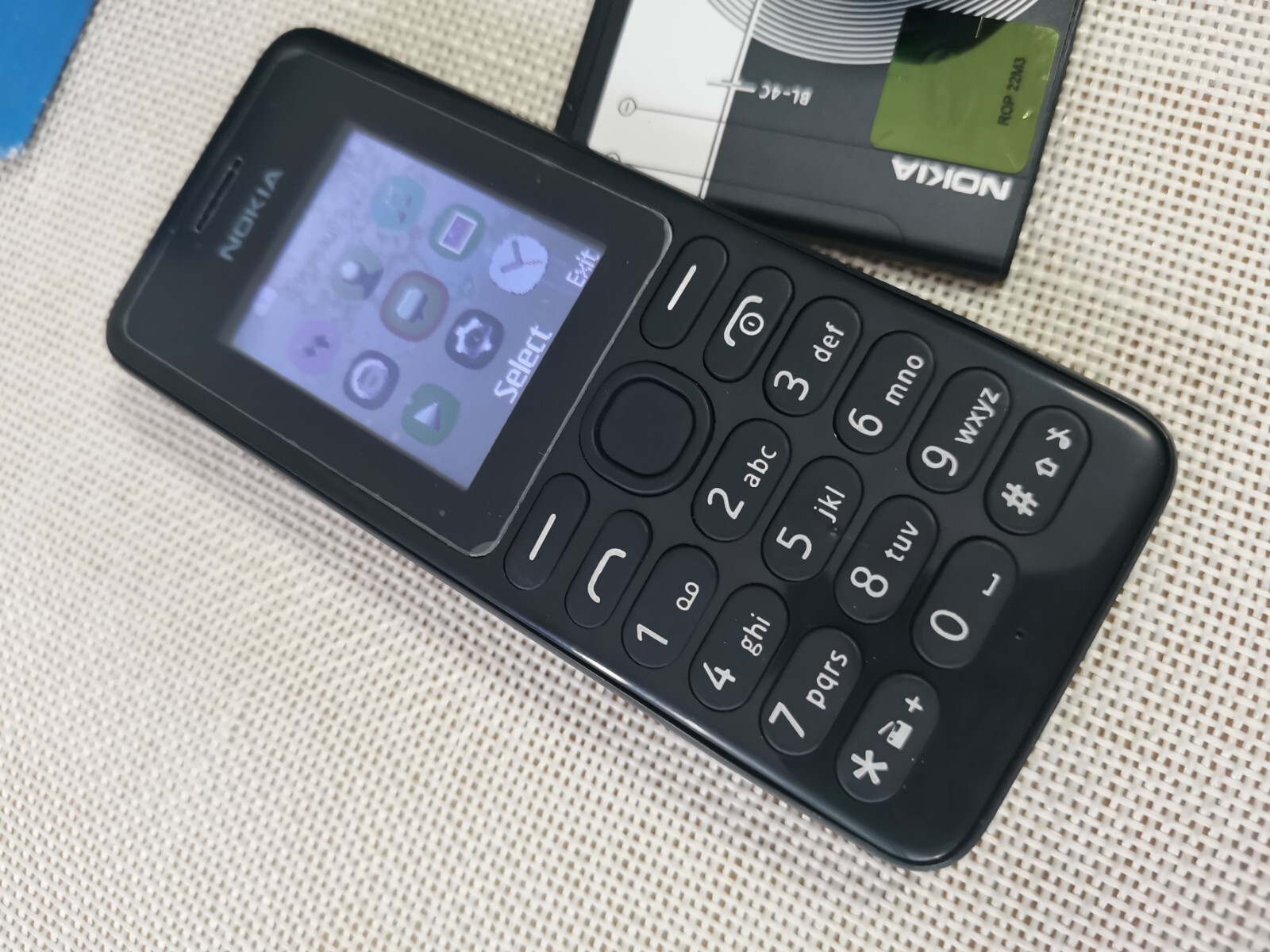 Nokia 108 FM Radio Dual SIM mobile phone Russian Hebrew Arabic keyboard Bundle Description 1 battery - Image 3
